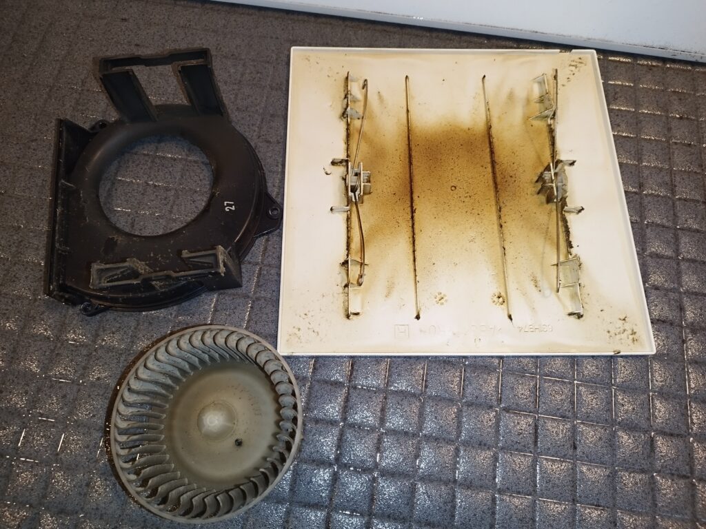 これは換気扇が機能していない可能性が…。