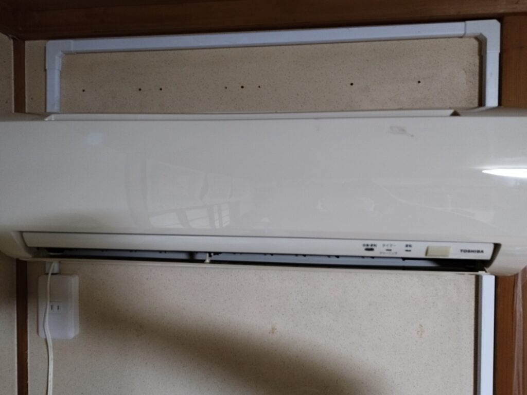 お引渡し時のエアコン。